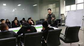 瑞馬壁掛爐廠家增強服務意識，提高商務技巧