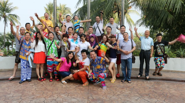 瑞馬壁掛爐加盟商泰國(guó)合影 瑞馬壁掛爐加盟商泰國(guó)合影