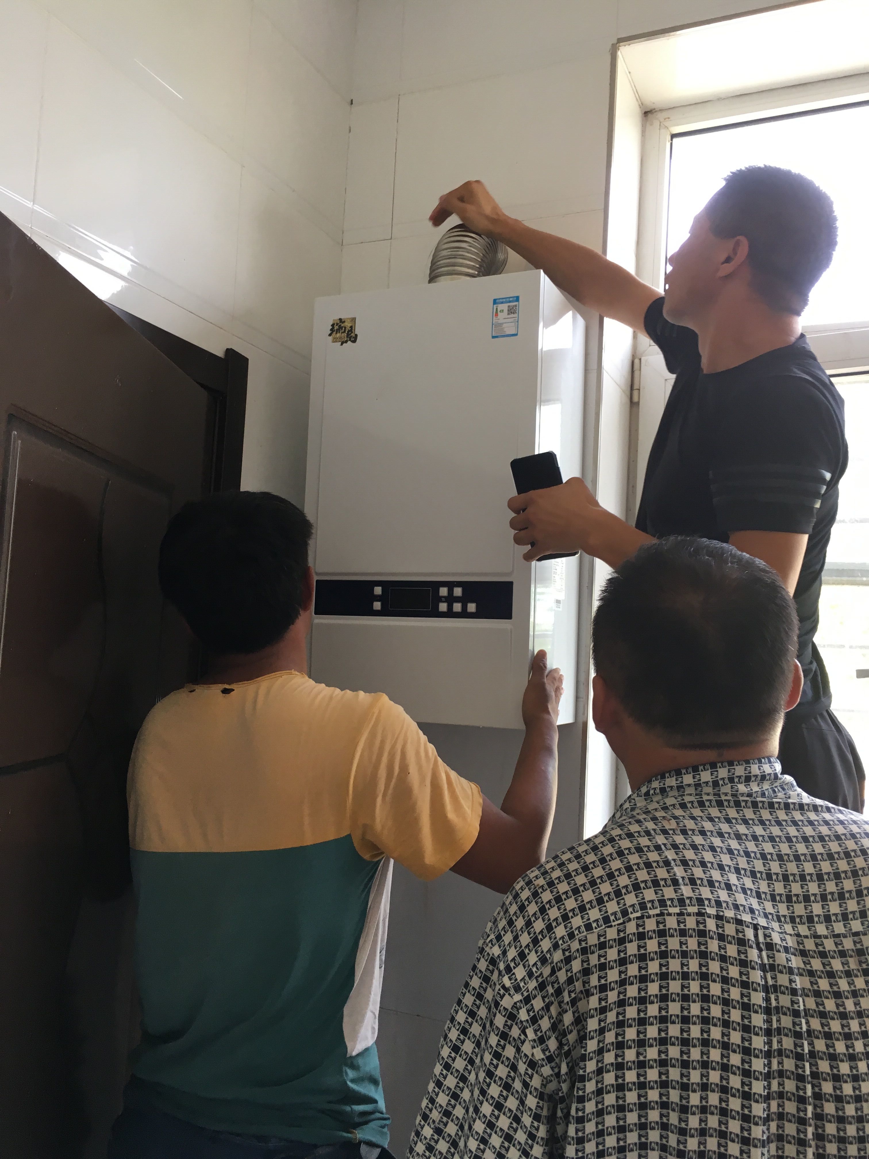 瑞馬壁掛爐五星服務(wù)體系，全程助力"煤改氣"